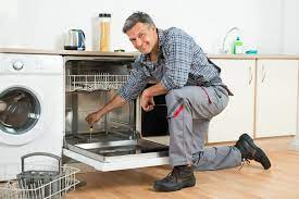5 Advantages of hiring a professional kitchen appliance repairs