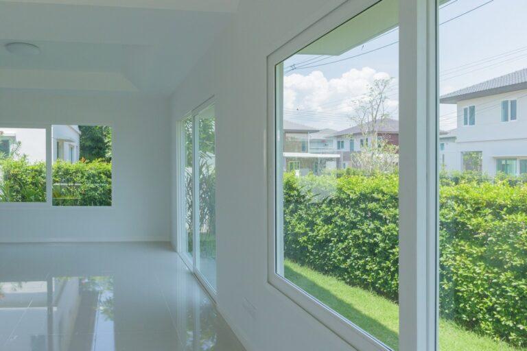 Empty,Room,With,Glass,Window,Frame,House,Interior,On,Concrete