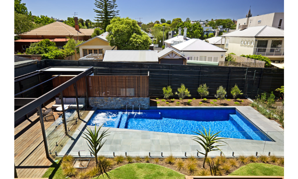Pool Contractors Play